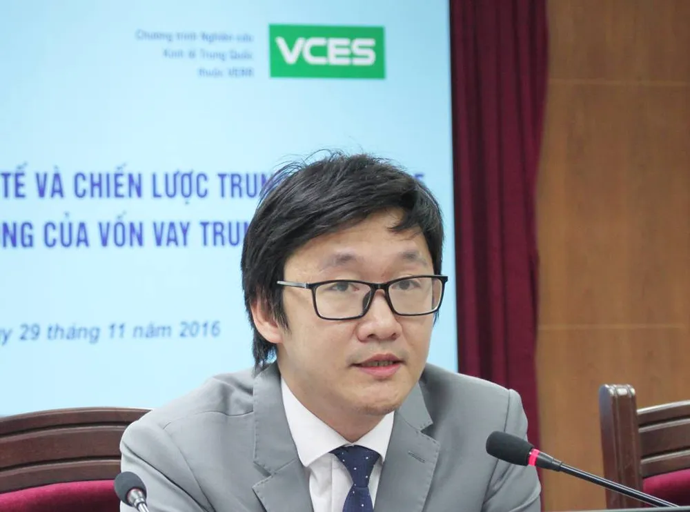 Vốn Trung Quốc: 'Tiền đi tới đâu, người đi tới đó' ảnh 1