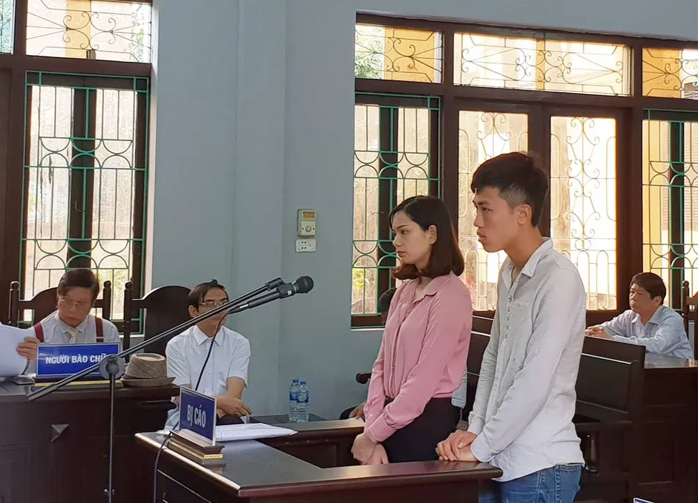 Luật sư đề nghị tòa triệu tập... Bí thư tỉnh