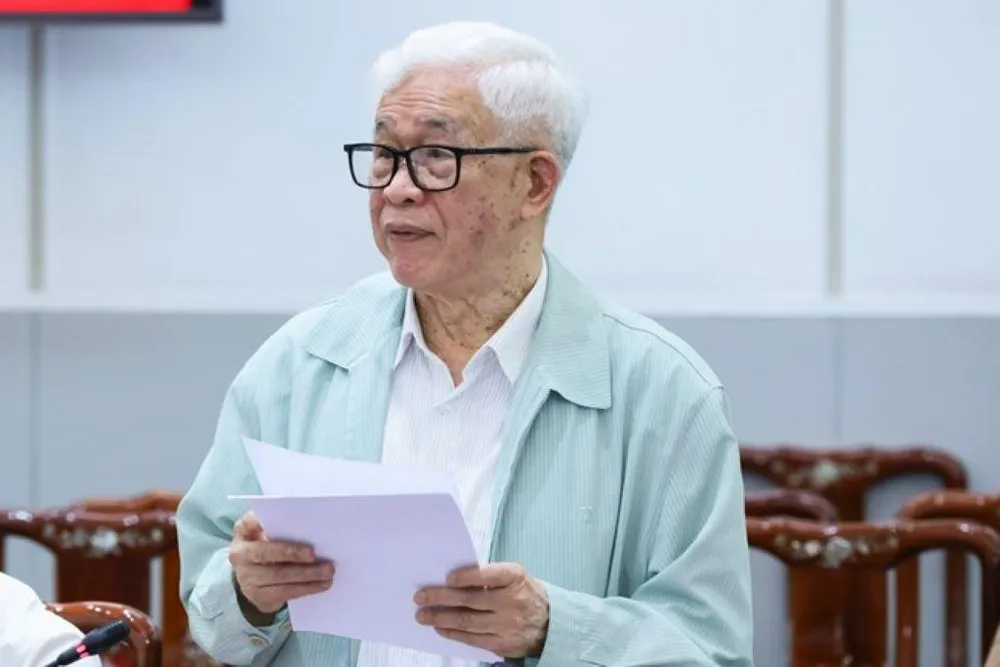 Ông Lù Văn Que đặt vấn về vai trò của người dân trong phòng, chống tham nhũng, tiêu cực và khẳng định chỉ có dân mới ngăn được tình trạng này. Ảnh: MTTQ