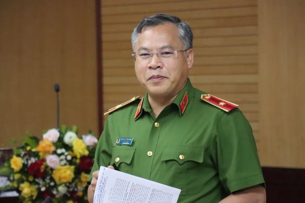 Thứ trưởng Nguyễn Văn Long nói buôn lậu xăng dầu, ngoại tệ, vàng gia tăng, C03 mất nhiều thời gian mới phá được chuyên án. Ảnh: TT