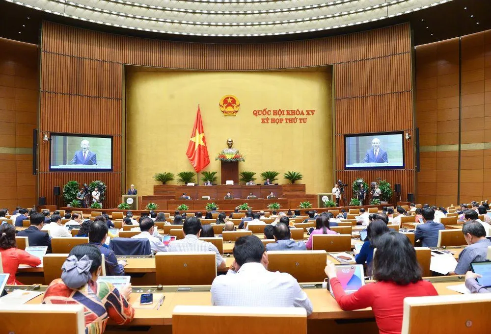 Quốc hội sáng 31-10 nghe Chủ nhiệm Ủy ban Tài chính - Ngân sách trình bày báo cáo giám sát tối cao về thực hành tiết kiệm, chống lãng phí. Ảnh: PT