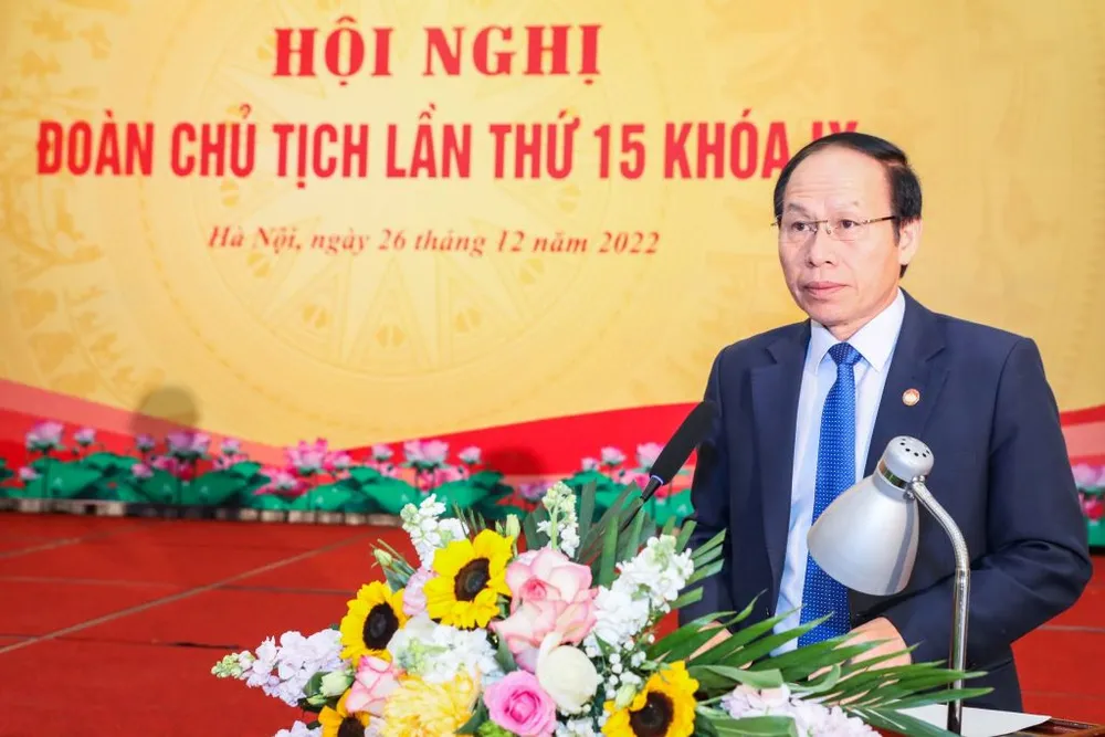 Ông Lê Tiến Châu trình bày báo cáo cho hay: công tác giám sát, phản biện xã hội ngày càng thực chất, hiệu quả. Ảnh: QUANG VINH