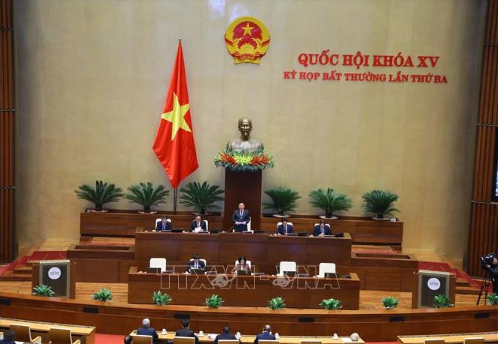 Từ vị trí hàng ghế đầu cho thấy, các đại biểu Quốc hội là lãnh đạo của Đảng, Nhà nước như Tổng Bí thư Nguyễn Phú Trọng, Chủ tịch nước Nguyễn Xuân Phúc, Thủ tướng Phạm Minh Chính, Thường trực Ban Bí thư Võ Văn Thưởng, Chủ tịch Ủy ban Trung ương MTTQ Việt Nam Đỗ Văn Chiến có mặt trong kỳ họp quan trọng này. Ảnh: TTXVN Từ vị trí hàng ghế đầu cho thấy, các đại biểu Quốc hội là lãnh đạo của Đảng, Nhà nước như Tổng Bí thư Nguyễn Phú Trọng, Chủ tịch nước Nguyễn Xuân Phúc, Thủ tướng Phạm Minh Chính, Thường trực Ban Bí thư Võ Văn Thưởng, Chủ tịch Ủy ban Trung ương MTTQ Việt Nam Đỗ Văn Chiến có mặt trong kỳ họp quan trọng này. Ảnh: TTXVN