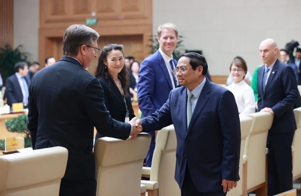 Thủ tướng Phạm Minh Chính chào mừng các doanh nghiệp thành viên của USABC chiều 22-3. Ảnh: VGP Thủ tướng Phạm Minh Chính chào mừng các doanh nghiệp thành viên của USABC chiều 22-3. Ảnh: VGP