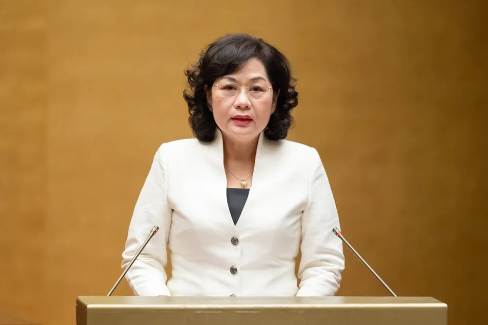 Thống đốc NHNN Nguyễn Thị Hồng trình bày về dự luật các TCTD. Ảnh: QH Thống đốc NHNN Nguyễn Thị Hồng trình bày về dự luật các TCTD. Ảnh: QH