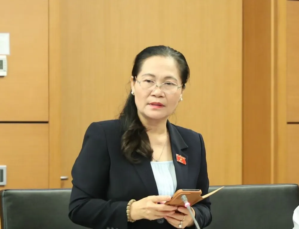 ĐB Nguyễn Thị Lệ, Chủ tịch HĐND TP HCM trong buổi thảo luận tại tổ ngày 20-6. Ảnh: QH