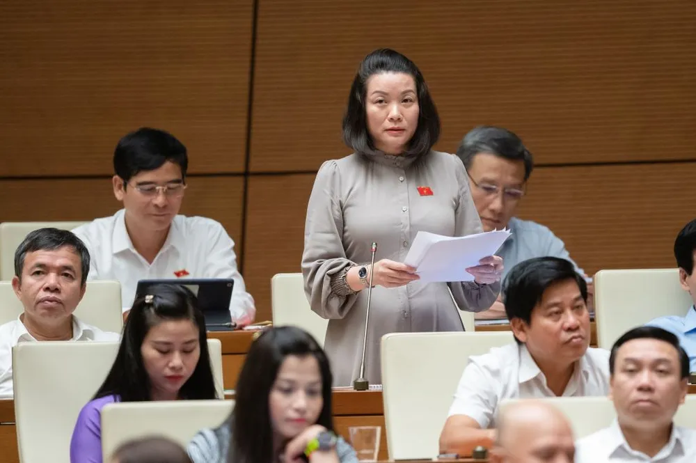 ĐB Nguyễn Minh Tâm cho rằng dự luật có thể khiến cho sự tùy nghi phát sinh và làm tăng biên chế, ngân sách cho lực lượng an ninh, trật tự ở cơ sở. Ảnh: QH