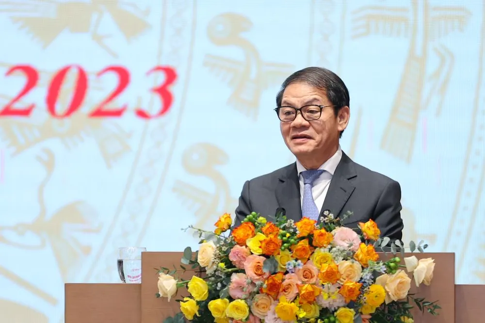 Ông Trần Bá Dương, Chủ tịch THACO hứa doanh nghiệp sẽ hoàn thiện mình, vượt qua khó khăn, đóng góp vào sự phát triển của đất nước. Ảnh: VB tran-ba-duong.JPG