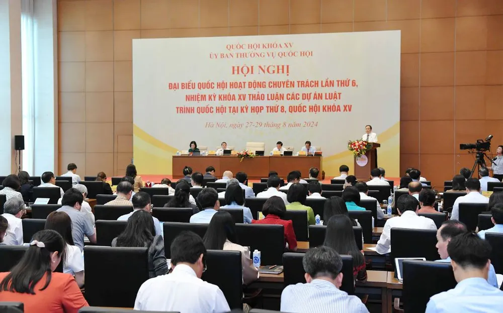 Toàn cảnh hội nghị đại biểu chuyên trách lần thứ 6 khai mạc sáng 27-8. Ảnh: QH Chủ tịch Quốc hội: Phải bảo đảm ngăn tham nhũng chính sách trong xây dựng pháp luật