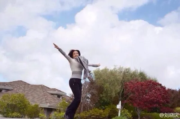 U60 Lưu Hiểu Khánh 'học đòi' chụp ảnh kiểu teen 4