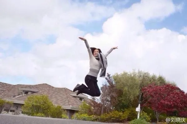 U60 Lưu Hiểu Khánh 'học đòi' chụp ảnh kiểu teen 3