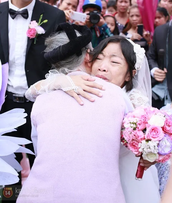 Đám cưới cổ tích của cô gái suy thận với chàng trai kém 3 tuổi ảnh 15