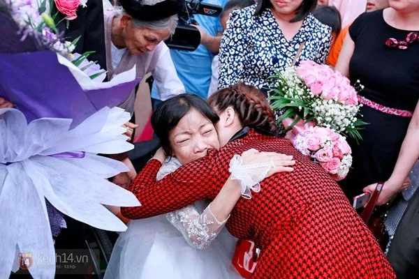 Đám cưới cổ tích của cô gái suy thận với chàng trai kém 3 tuổi ảnh 18