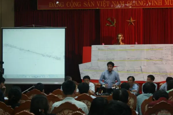 Lãnh đạo Sở QHKT Hà Nội tổ chức thông tin báo chí về dự án đường Trường Chinh vào chiều 8/4 (Ảnh: Nguyễn Dũng) Lãnh đạo Sở QHKT Hà Nội tổ chức thông tin báo chí về dự án đường Trường Chinh vào chiều 8/4 (Ảnh: Nguyễn Dũng)