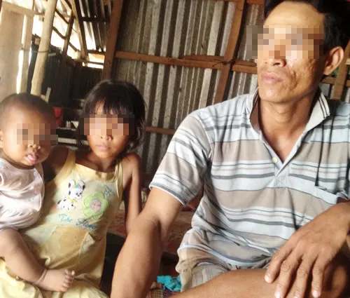 Anh Lang kể, sau 2 tuần đắn đo suy nghĩ mới quyết định "hiến" thận cho một người đàn ông không quen biết để lấy 100 triệu đồng trả nợ vì quá nghèo. Ảnh:Ái Nam. anh-Lang.jpg