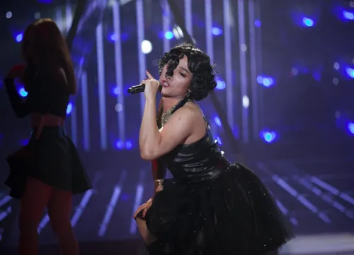 'Rihanna' phiên bản bắt chước đời đầu, Chí Thiện, bất ngờ xuất hiện trong chương trình.