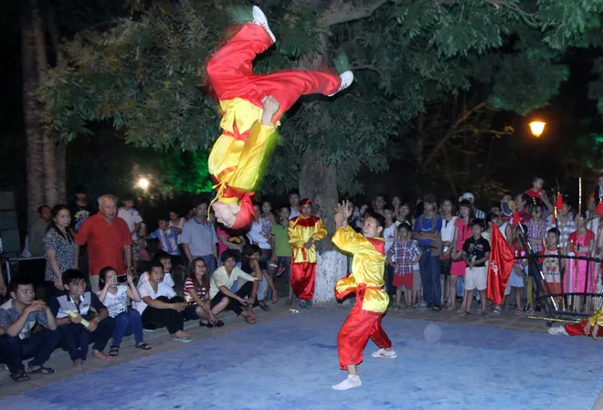 Cẩm vệ quân triều Nguyễn trình diễn sức mạnh ảnh 8