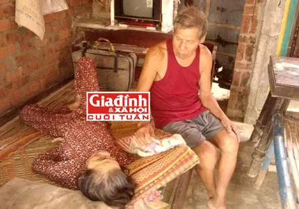 Chuyện người đàn bà hóa điên sau 15 năm tựa cửa chờ chồng phụ bạc 1