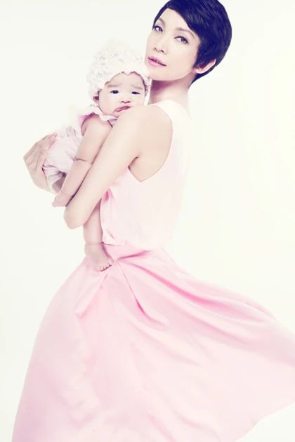 Xuân Lan lo lắng cho sức khỏe của con gái khi dịch sởi đang bùng phát mạnh.