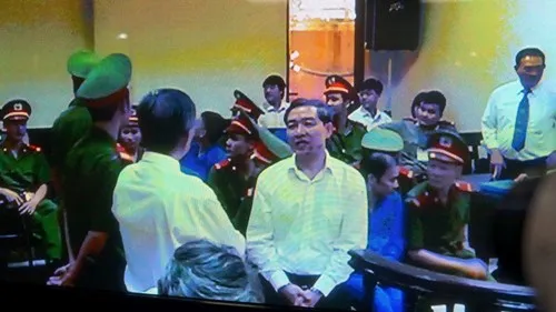 Vợ Dương Chí Dũng khẳng định làm mọi cách để chồng thoát án tử ảnh 5