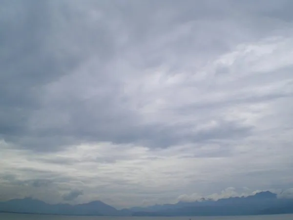 Bí kíp nhận biết động đất và mẹo thoát thân 'khẩn cấp' 2