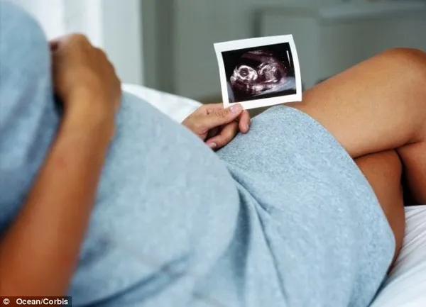 Tóa án cho phép bé gái 13 tuổi phá thai 1 Tóa án cho phép bé gái 13 tuổi phá thai 1