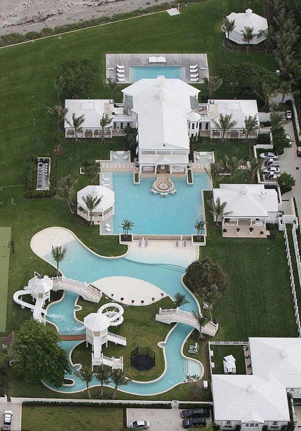 12.) Celine Dion’s aquatic park mansion