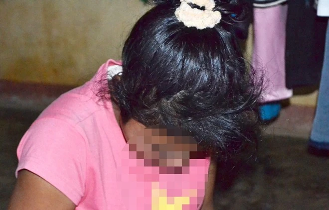 Nhậu say, 2 anh rể thay nhau cưỡng hiếp em vợ ảnh 1 Nhậu say, 2 anh rể thay nhau cưỡng hiếp em vợ ảnh 1