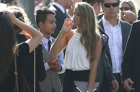 Angelina và Maddox thân hơn