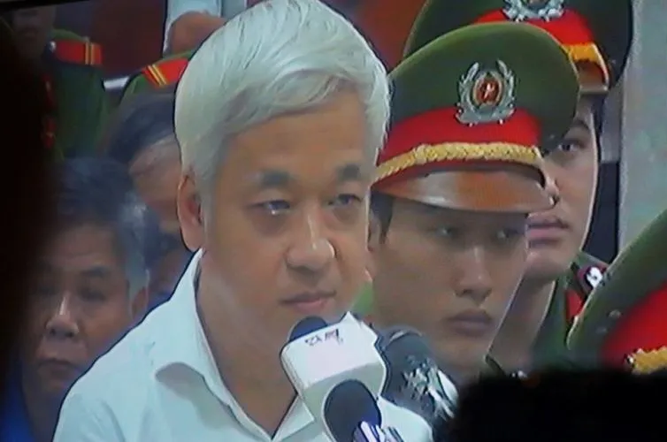 Nói lời sau cùng: Bầu Kiên dặn vợ không bao giờ được chạy án ảnh 1