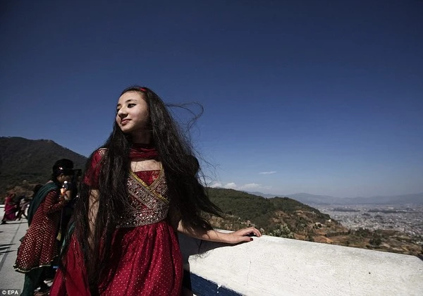 Cuộc sống qua ảnh của một thánh nữ đồng trinh ảnh 5