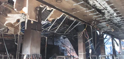 Vụ 3 người chết cháy ở tiệm giày: Đám cháy phát ra từ nơi thờ cúng ảnh 2 - 2