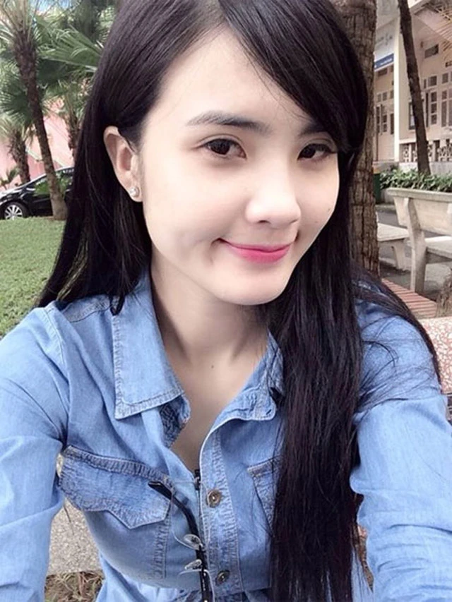 Khánh Chi ngày một xinh đẹp, tỷ lệ thuận với sự nổi tiếng của anh trai