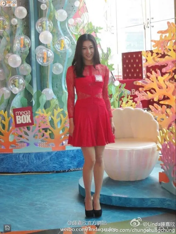 Mỹ nữ TVB với cặp đầu gối kỳ dị ảnh 3 Mỹ nữ TVB với cặp đầu gối kỳ dị ảnh 3