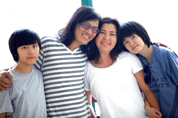 Hai con gái của Phương Thảo-Ngọc Lễ năng động với style tomboy ảnh 5 Hai con gái của Phương Thảo-Ngọc Lễ năng động với style tomboy ảnh 5