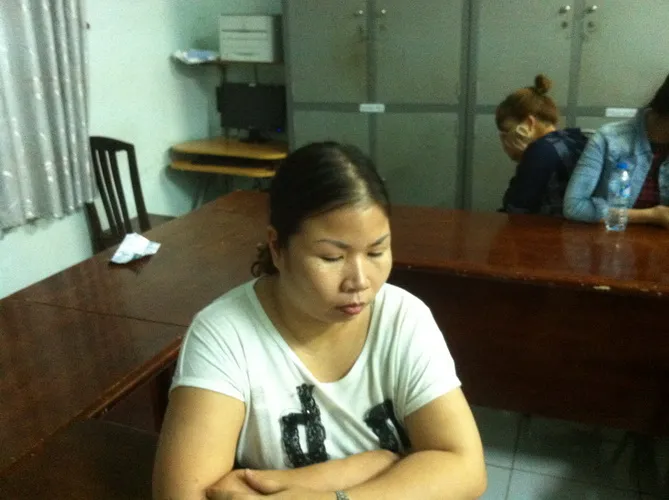 TP HCM: Phá hai ổ mại dâm núp bóng nhà hàng ảnh 2