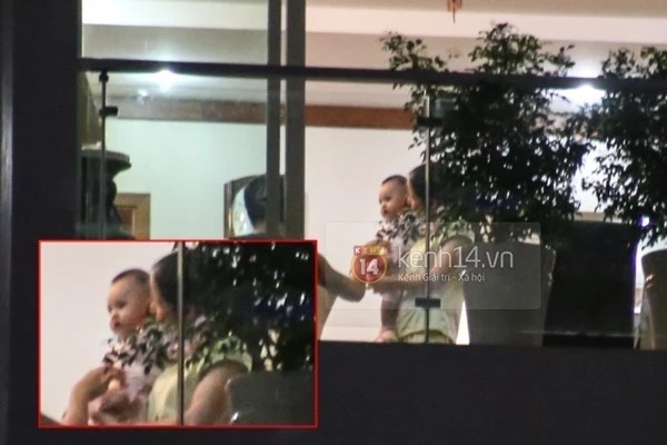 Công Vinh bất ngờ khoe ảnh con gái trong chuyến du lịch biển ảnh 2