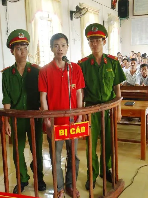 Cãi nhau, anh chém em để “trị tội hỗn láo“ ảnh 1 Bị cáo Lê Trọng Đằng tại tòa