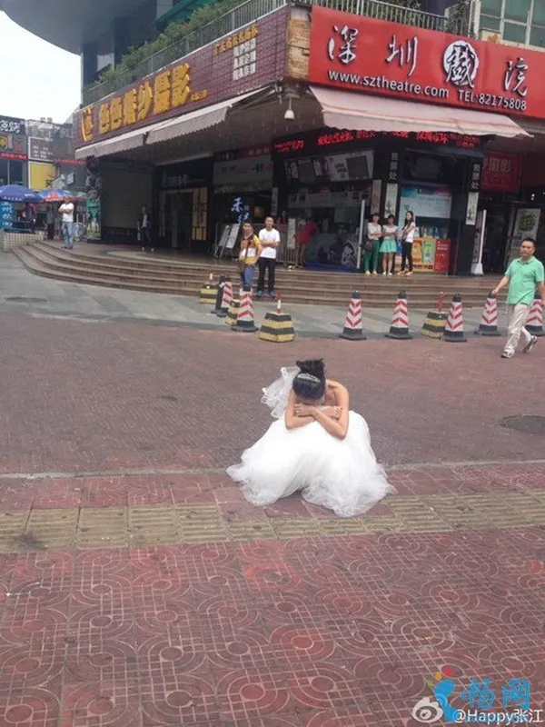 Trang điểm như bà lão 70 để chụp ảnh cưới, cô gái bị chồng sắp cưới bỏ rơi 5