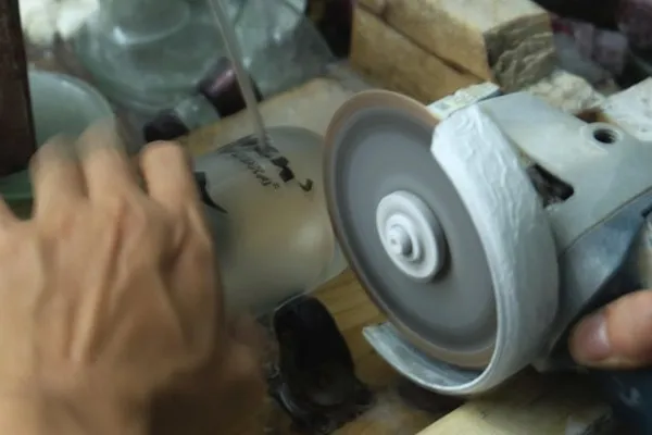 Kiếm chục triệu mỗi tháng từ những chiếc chai thủy tinh phế liệu ở Hà Nội 6 Kiếm chục triệu mỗi tháng từ những chiếc chai thủy tinh phế liệu ở Hà Nội 6