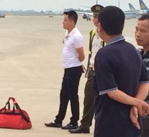 Đừng đùa với… máy bay! ảnh 3