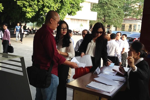 Nụ cười xinh đẹp của người phụ nữ bầu Kiên “cấm ai động đến“ ảnh 23