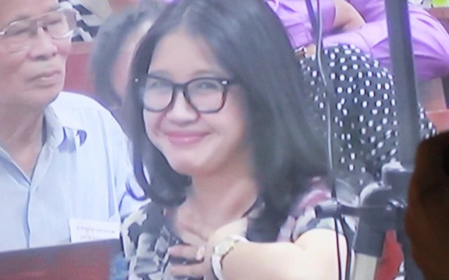 Nụ cười xinh đẹp của người phụ nữ bầu Kiên “cấm ai động đến“ ảnh 7