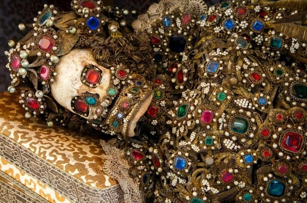 Năm 2014, các 'đại gia' trên <a href='https://plo.vn/quoc-te/' title='thế giới'>thế giới</a> tiêu tiền 'điên rồ' thế nào? 10