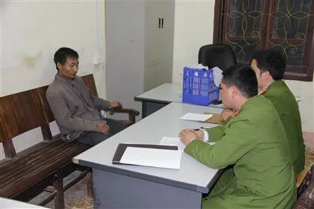 Đối tượng Tráng A Trá tại cơ quan Công an.