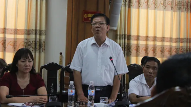 Ông Lương Ngọc Phi trình bày mong muốn nhanh chóng được bồi thường tại buổi tiếp xúc cử tri của Đoàn đại biểu Quốc hội tỉnh Thái Bình chiều 16-5 - Ảnh: T.Lụa