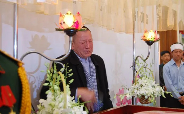 'Đồng chí Nguyễn Bá Thanh rất xứng đáng với tấm Huân chương của lòng dân' ảnh 20 'Đồng chí Nguyễn Bá Thanh rất xứng đáng với tấm Huân chương của lòng dân' ảnh 20