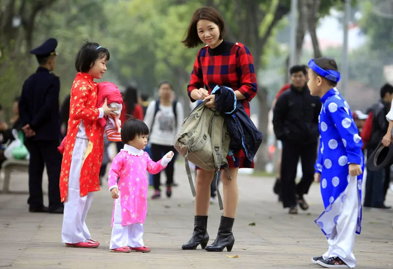 mùa xuân, hồ gươm, Hà Nội, 30 Tết, du xuân, Thủ đô mùa xuân, hồ gươm, Hà Nội, 30 Tết, du xuân, Thủ đô