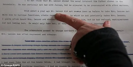 Bản thảo lời khai vẫn còn những dấu bút sửa chữa của bà giúp việc Dorothy Jarlett.