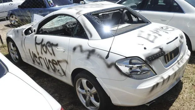 Nổi cơn ghen, vợ phá xe Mercedes tiền tỷ thành phế liệu - ảnh 3